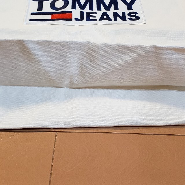 TOMMY(トミー)のTOMMYJEANSノベルティバッグ レディースのバッグ(トートバッグ)の商品写真