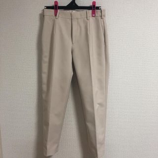 ユナイテッドアローズグリーンレーベルリラクシング(UNITED ARROWS green label relaxing)のテーパードパンツ ベージュ(クロップドパンツ)