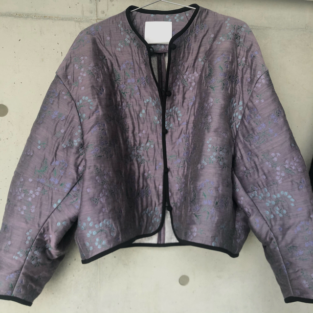 mame(マメ)のmamekurogouchi floralJacquard jacket レディースのジャケット/アウター(ノーカラージャケット)の商品写真