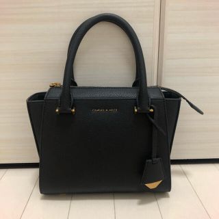 チャールズアンドキース(Charles and Keith)の《専用》CHARLES & KEITH ハンドバッグ(ハンドバッグ)