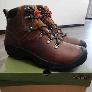 キーン(KEEN)の【新品】KEEN ピレニーズ 28 cm(ブーツ)