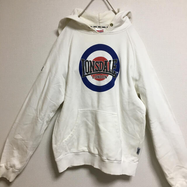 LONSDALE(ロンズデール)の古着　ロンズデール　フロントロゴパーカー メンズのトップス(パーカー)の商品写真