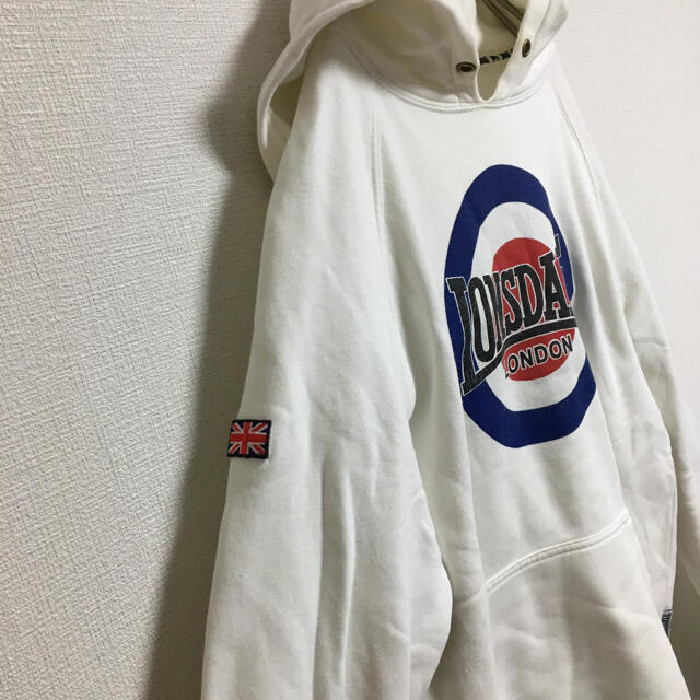 LONSDALE(ロンズデール)の古着　ロンズデール　フロントロゴパーカー メンズのトップス(パーカー)の商品写真