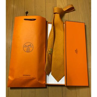 エルメス(Hermes)のHERMES エルメス 無地ネクタイ　オレンジ　(ネクタイ)