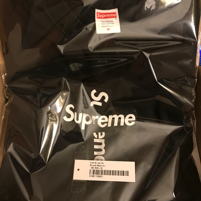 Supreme(シュプリーム)のM) Supreme Cross Box Logo Tee 黒 メンズのトップス(Tシャツ/カットソー(半袖/袖なし))の商品写真