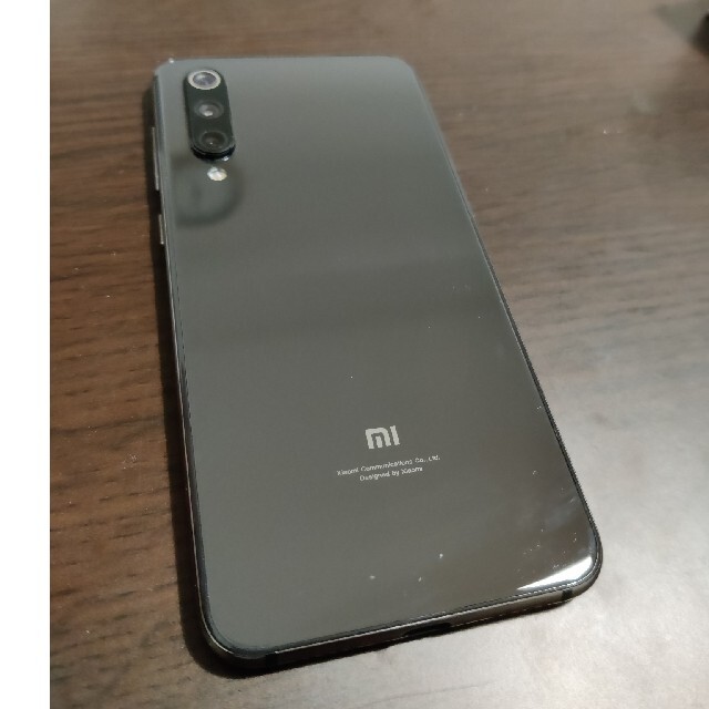 Xiaomi mi9 se スマホ/家電/カメラのスマートフォン/携帯電話(スマートフォン本体)の商品写真