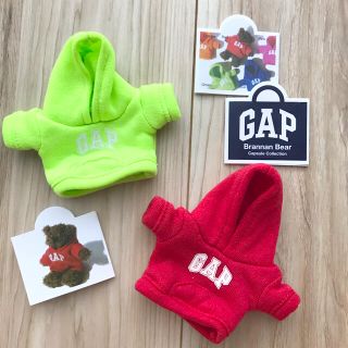 ギャップ(GAP)の《新品、未使用》GAP ガチャ ガチャガチャ パーカー 黄緑 赤 かわいい(ぬいぐるみ)