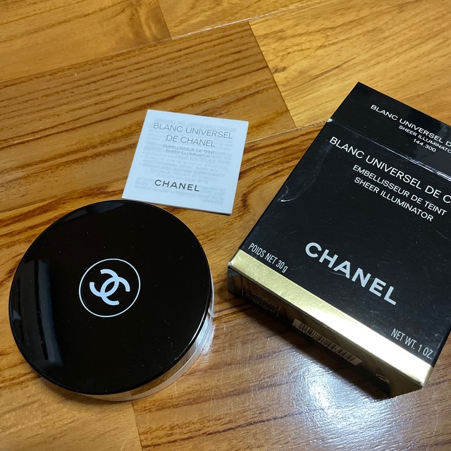 CHANEL(シャネル)の値下げ！！新品未使用☆BLANC UNIVERSEL DE CHANEL コスメ/美容のベースメイク/化粧品(化粧下地)の商品写真