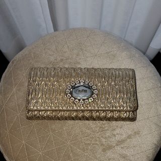 ミュウミュウ(miumiu)のmiu miu　ゴールド長財布クリスタルビジュー 上代128000円(財布)