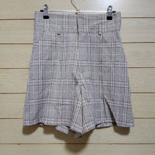 アベイル(Avail)のベージュ系チェック柄ショートパンツ(ショートパンツ)