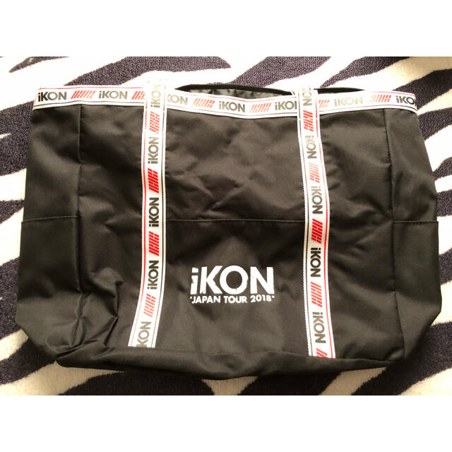 iKON(アイコン)のiKON グッズ トートバッグ エンタメ/ホビーのタレントグッズ(その他)の商品写真