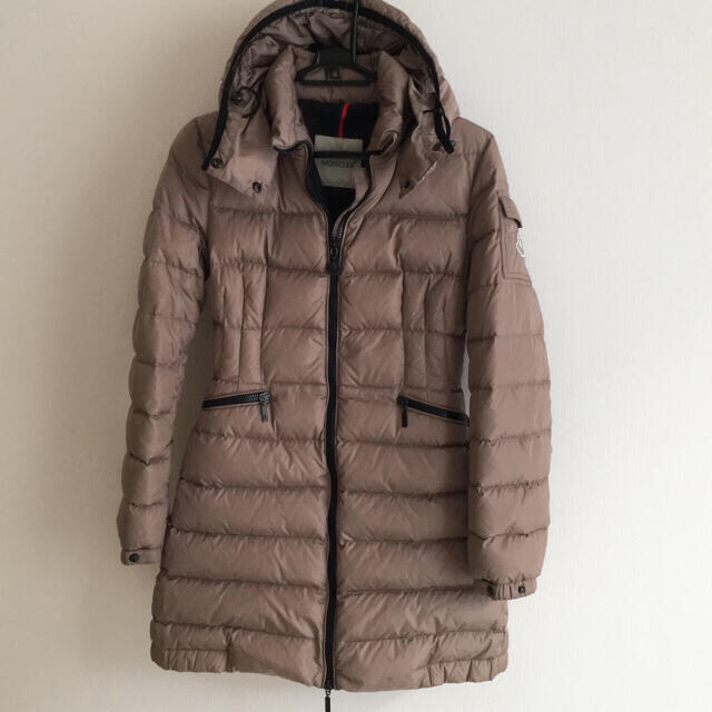 MONCLER(モンクレール)のMONCLERシャーパル 希少カラー グレージュ定番ダウンコート size 0 レディースのジャケット/アウター(ダウンコート)の商品写真