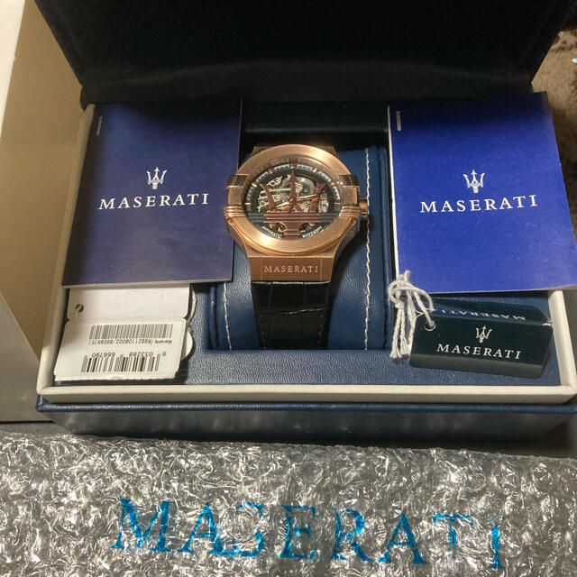 MASERATI 腕時計 新品未使用品 今日のみの価格レザーカラーケース