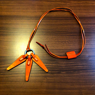 ホーボー(hobo)のhobo Shade Leather Leaves Necklace(ネックレス)