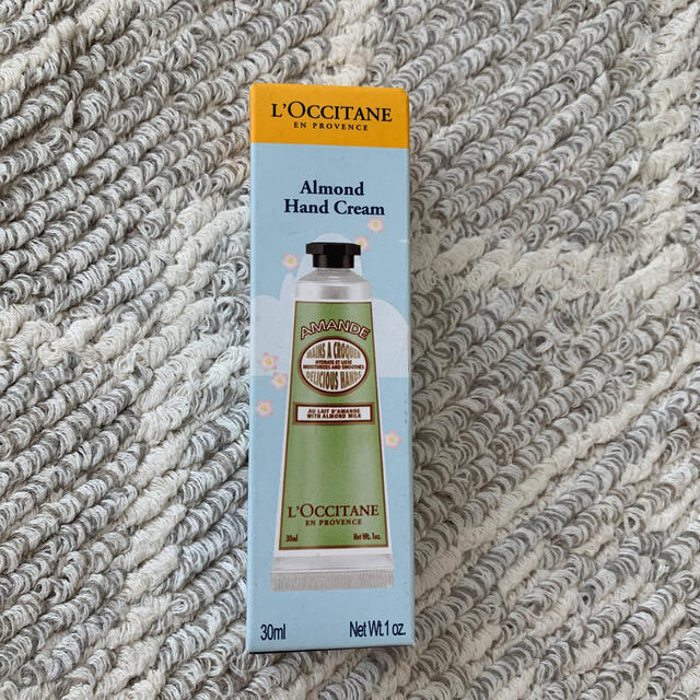 L'OCCITANE(ロクシタン)の【ロクシタン】未使用　ハンドクリーム コスメ/美容のボディケア(ハンドクリーム)の商品写真