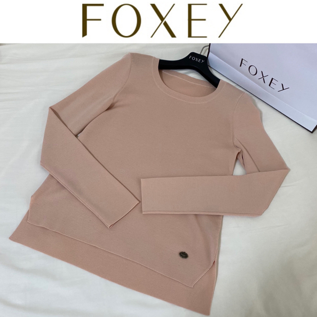 レディース定価49,680円 FOXEY 30525　ニットトップス　ローズ