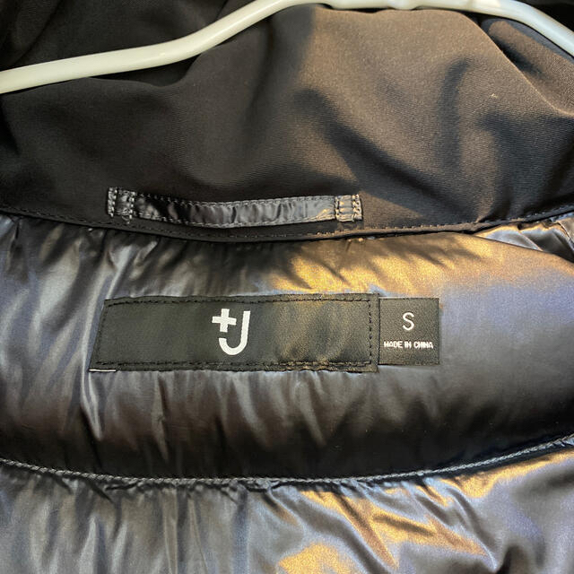 UNIQLO(ユニクロ)のユニクロ ハイブリッドダウンジャケット ブラック S 黒 レディースのジャケット/アウター(ダウンジャケット)の商品写真