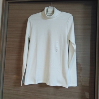 ユニクロ(UNIQLO)のストレッチコットンタートルネック(長袖)(Tシャツ(長袖/七分))