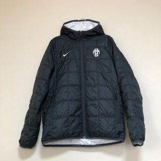 ナイキ(NIKE)の値下げ！！　NIKE ユベントスモデル　アウター兼ベンチコート　リバーシブル(ダウンジャケット)