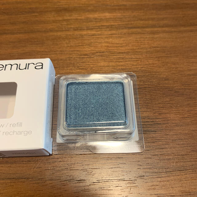 shu uemura(シュウウエムラ)のシュウウエムラ　655プレスドアイシャドー ソフトブルー コスメ/美容のベースメイク/化粧品(アイシャドウ)の商品写真