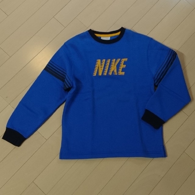 NIKE(ナイキ)のNIKE ナイキ S 140 長袖トレーナー ブルー 美品 キッズ/ベビー/マタニティのキッズ服男の子用(90cm~)(Tシャツ/カットソー)の商品写真