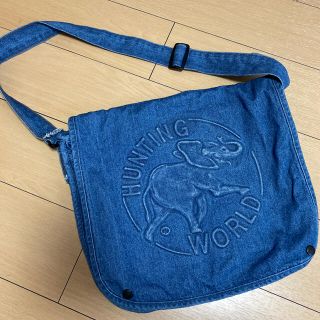 HUNTING WORLD(デニム ・ ショルダーバッグ)のフリマアイテム一覧 HUNTING WORLD(デニム ・ ショルダーバッグ)のフリマアイテム一覧