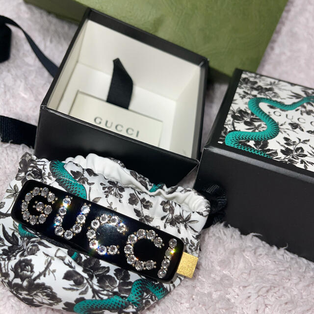 Gucci(グッチ)のはっさくみかん様専用 レディースのヘアアクセサリー(ヘアピン)の商品写真