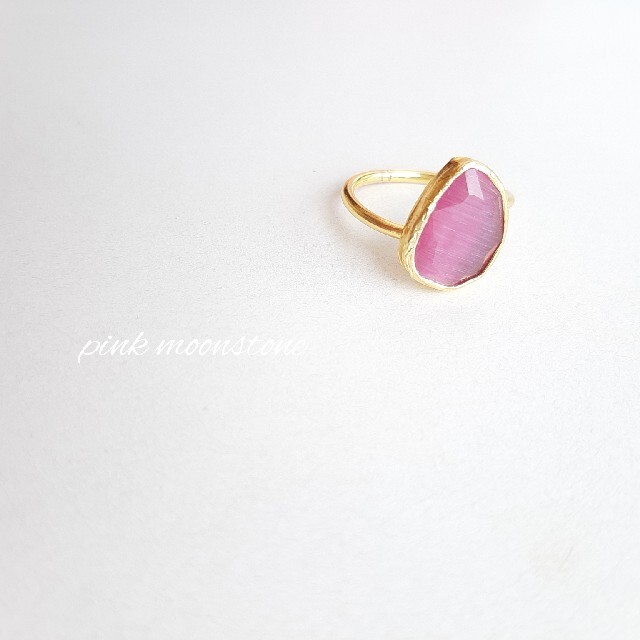 再入荷『Pink Moonstone』の世界でひとつの天然石リング レディースのアクセサリー(リング(指輪))の商品写真