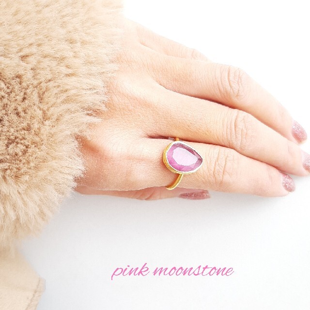 再入荷『Pink Moonstone』の世界でひとつの天然石リング レディースのアクセサリー(リング(指輪))の商品写真