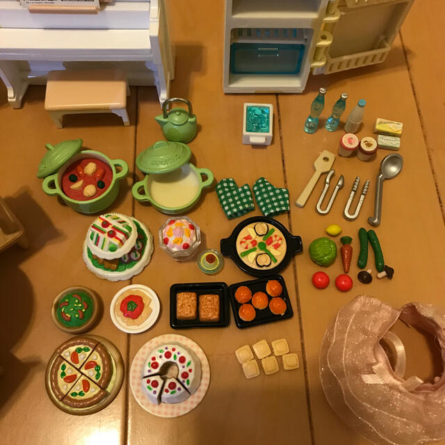 EPOCH(エポック)のシルバニアファミリー　家具、小物セット キッズ/ベビー/マタニティのおもちゃ(ぬいぐるみ/人形)の商品写真