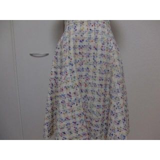 トッカ(TOCCA)のトッカ　POP TWEED スカート　アイボリー系　2(ひざ丈スカート)