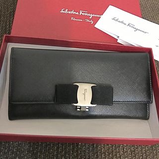 サルヴァトーレフェラガモ(Salvatore Ferragamo)のフェラガモ正規品長財布黒 リボン 美品(財布)