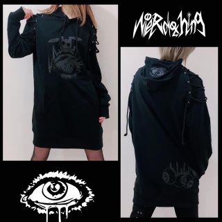 NieR BRAID SHOULDER HOODIE 黒パーカー 男女兼用(パーカー)