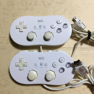 ウィー(Wii)のWiiクラッシックコントローラー2個セット(家庭用ゲーム機本体)