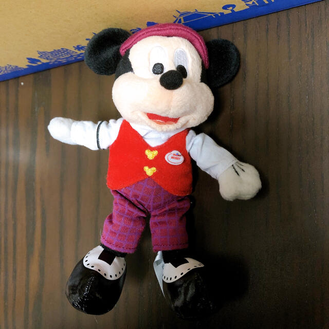 Disney - 香港ディズニーランド ミッキー ぬいぐるみ キーチェーンの通販 by D Shop.｜ディズニーならラクマ