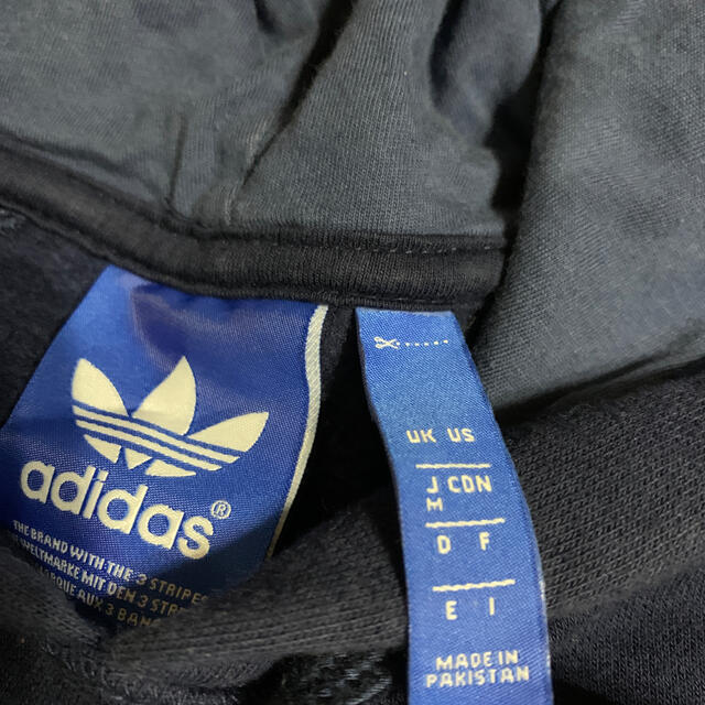 adidas(アディダス)のアディダスオリジナルス　パーカー レディースのトップス(パーカー)の商品写真