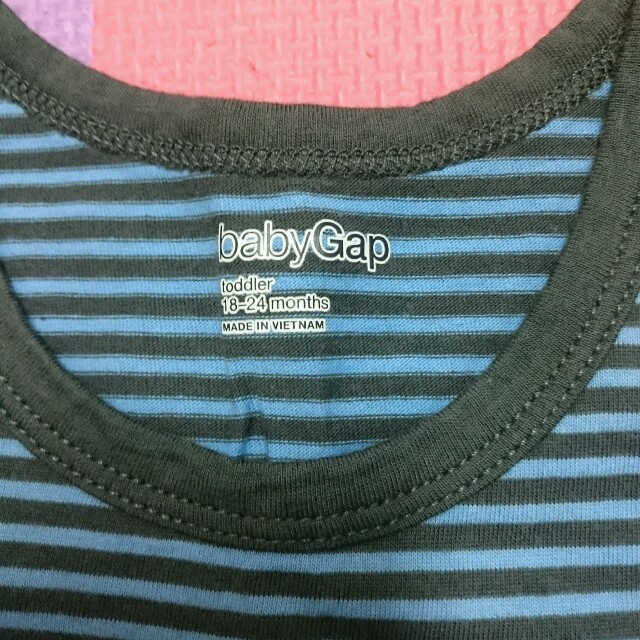 babyGAP(ベビーギャップ)の未使用 ベビーギャップ  80―90㎝ キッズ/ベビー/マタニティのキッズ服男の子用(90cm~)(Tシャツ/カットソー)の商品写真