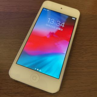 アイポッドタッチ(iPod touch)のiPod touch 第6世代 silver A1574(ポータブルプレーヤー)