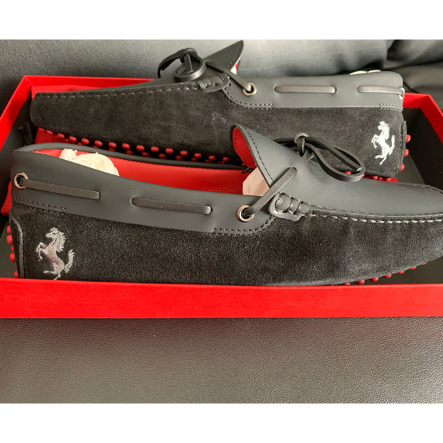 TOD'S(トッズ)のTOD'S FERRARI メンズの靴/シューズ(スリッポン/モカシン)の商品写真