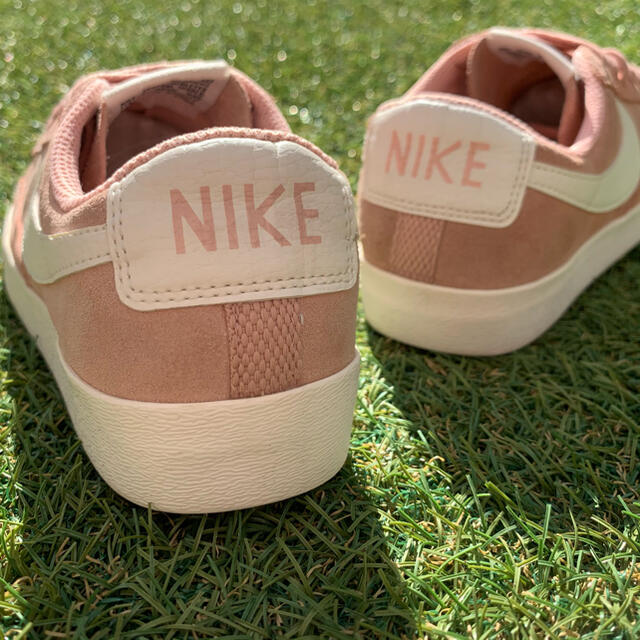 NIKE(ナイキ)の美品24 NIKE BLAZER ナイキ ブレザーロー スエード E786 レディースの靴/シューズ(スニーカー)の商品写真