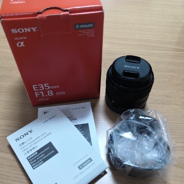 SONY(ソニー)のソニー　E35mm  F1.8 OSS  Eマウント スマホ/家電/カメラのカメラ(レンズ(単焦点))の商品写真