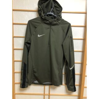 Nike Nike Shield ナイキ シールド 防水防風 カーキナイロンジャケットの通販 ラクマ