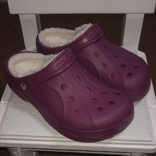 クロックス(crocs)のクロックスボアサンダル23㌢2300円送料込(サンダル)