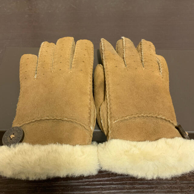 UGG アグ レディース 手袋 グローブ M 羊革 箱付き 美品