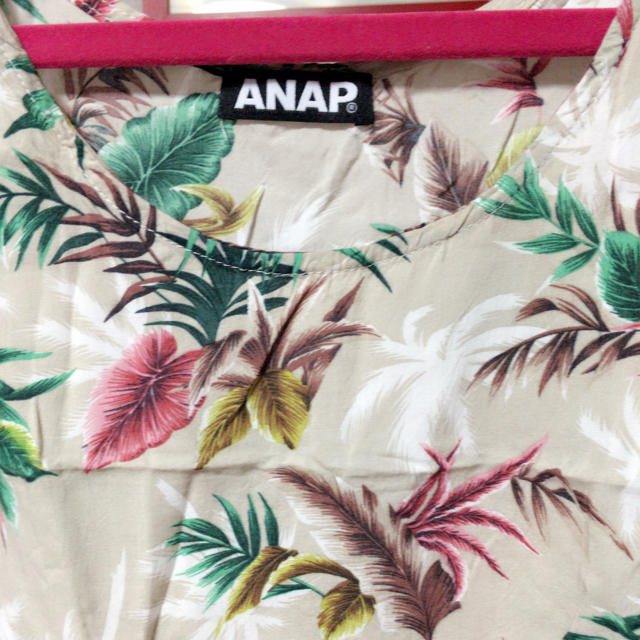 ANAP(アナップ)のANAP ボタニカル タンクトップ レディースのトップス(タンクトップ)の商品写真