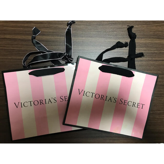 Victoria's Secret(ヴィクトリアズシークレット)のヴィクトリアシークレット　victora's  secret  ショップ袋　2枚 レディースのバッグ(ショップ袋)の商品写真