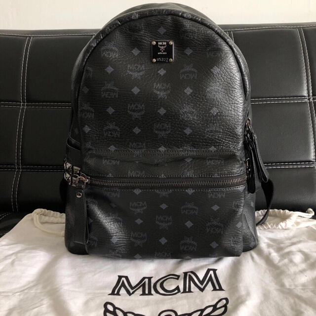 MCM(エムシーエム)のMCM リュック 黑 メンズのバッグ(バッグパック/リュック)の商品写真
