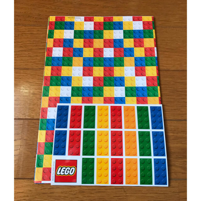 Lego(レゴ)のLEGO ラッピングペーパー　１枚+シール インテリア/住まい/日用品のオフィス用品(ラッピング/包装)の商品写真