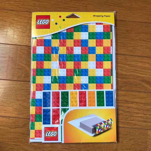 Lego(レゴ)のLEGO ラッピングペーパー　１枚+シール インテリア/住まい/日用品のオフィス用品(ラッピング/包装)の商品写真