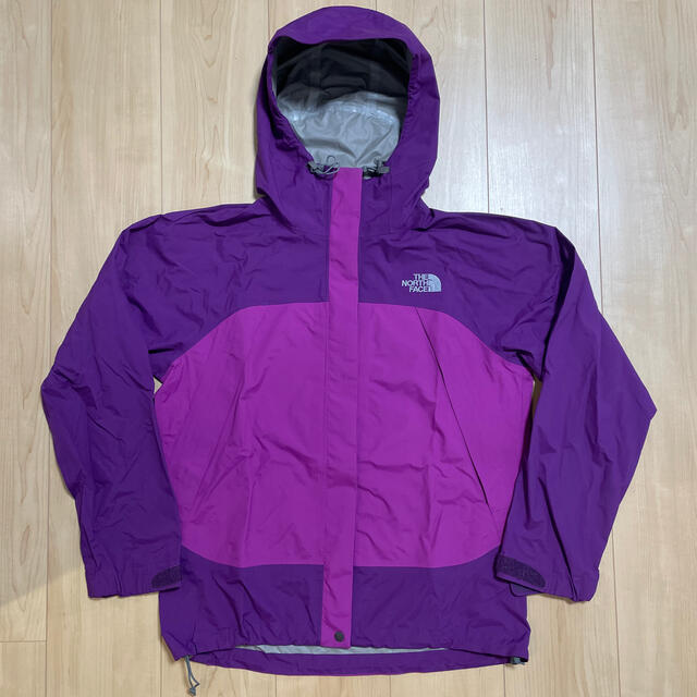 THE NORTH FACE(ザノースフェイス)の美品 ノースフェイス ドットショットジャケット レディースのジャケット/アウター(ナイロンジャケット)の商品写真